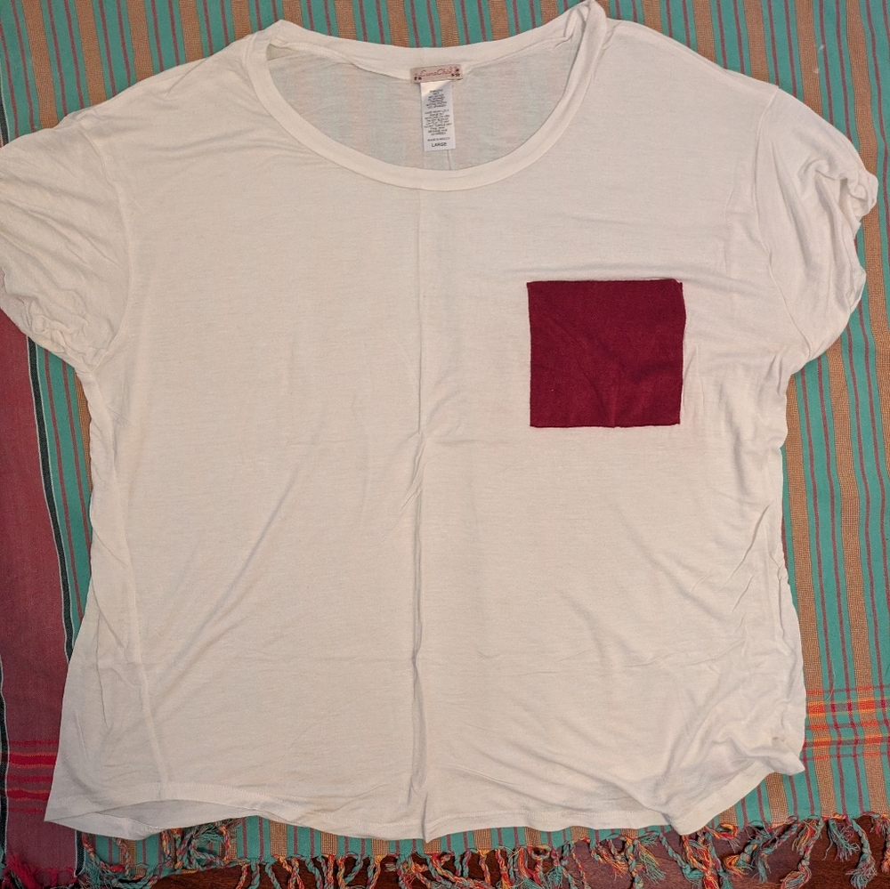 Casual White Tee with Burgundy Accent Pocket